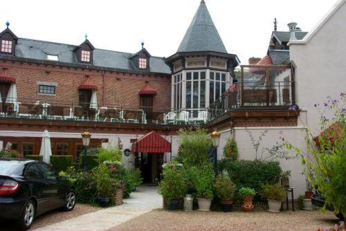 Chateau La Tour Du Roy Vervins Exterior foto